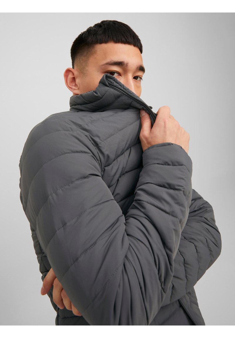 JACK&JONES Premium JJERECYCLE PUFFER COLLAR - Weste - Asphalt