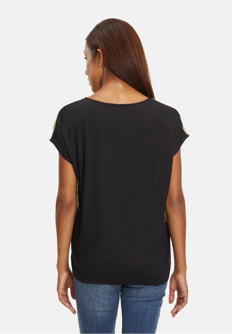 CARTOON MIT RUNDHALSAUSSCHNITT - T-Shirt Print - Grün Schwarz
