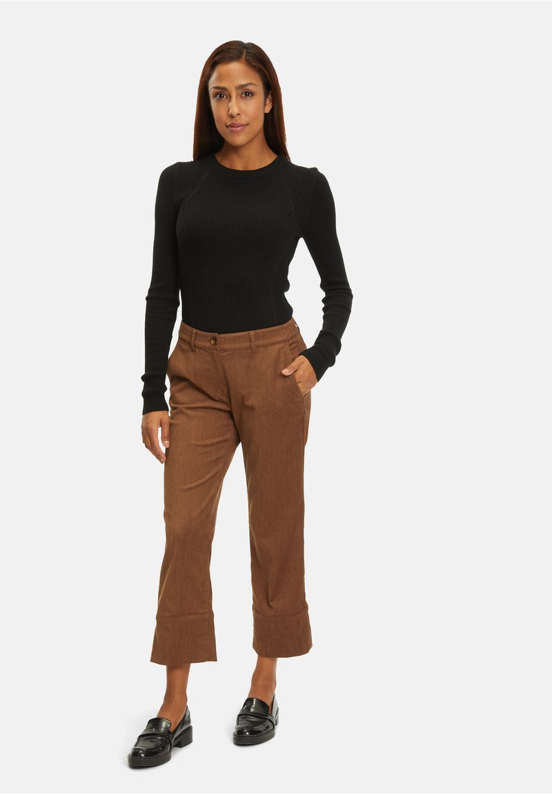 Betty Barclay MIT EINGRIFFTASCHEN - Stoffhose - Pinecone