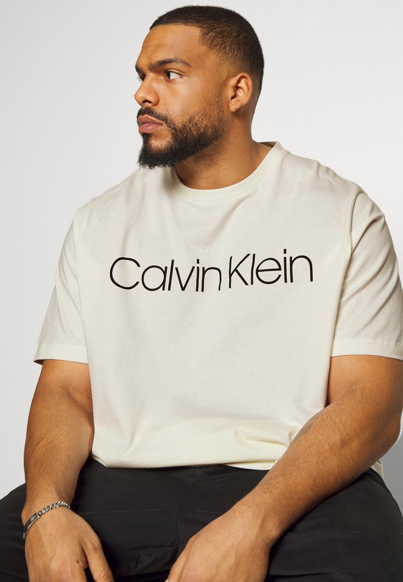 Calvin Klein FRONT LOGO - T-Shirt Print - Vanilla Ice