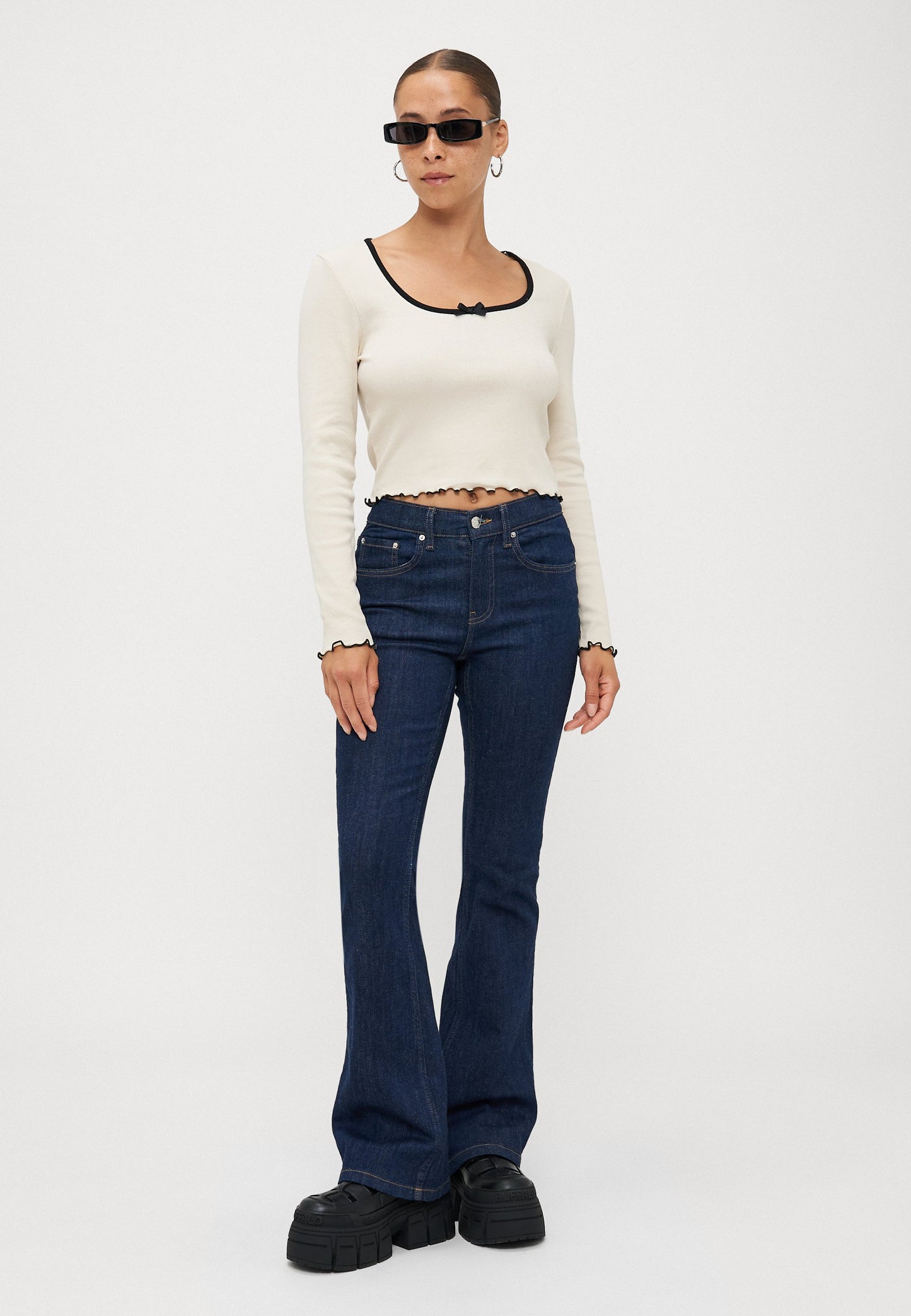 ONLY Petite ONLLAILA - Long Sleeved Top - Birch/black