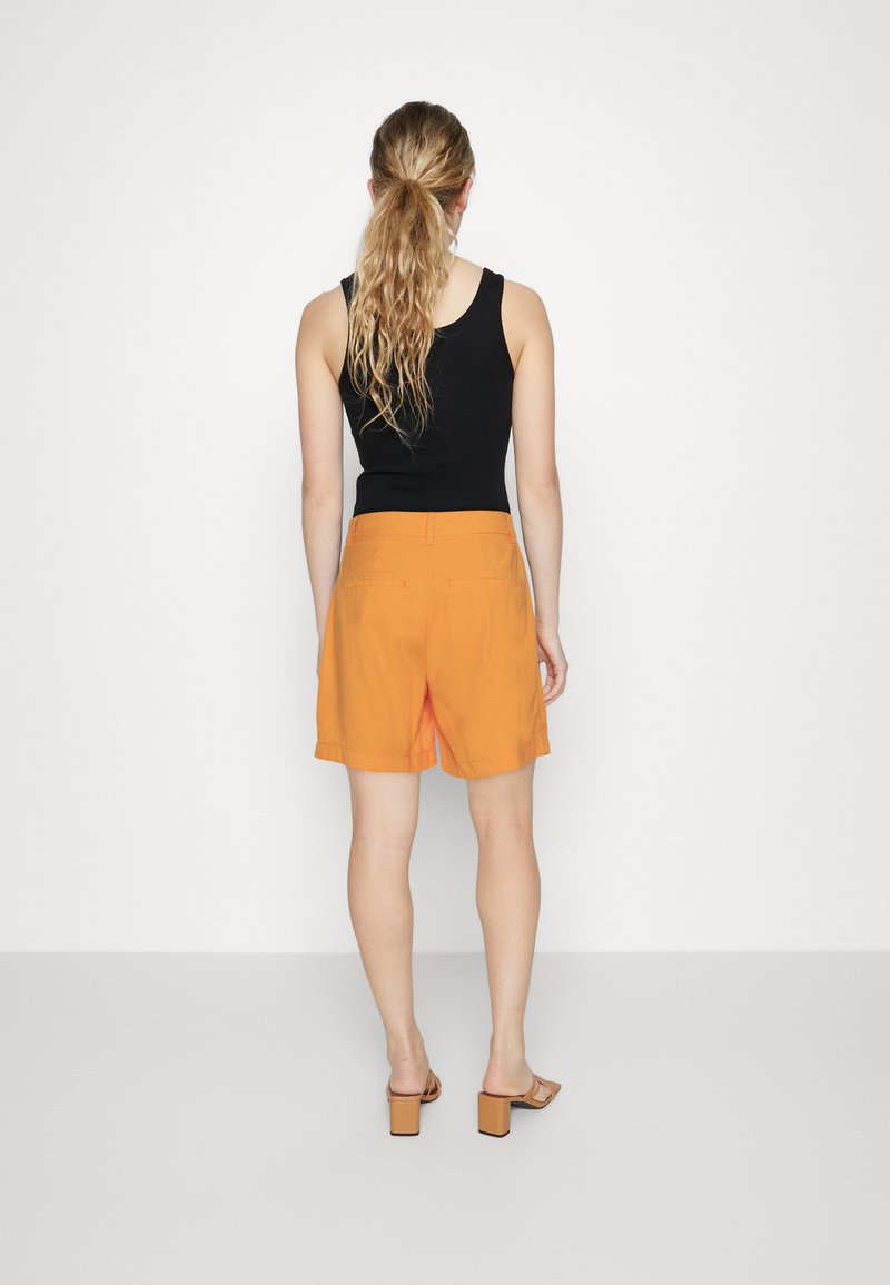 ONLY ONLMATHILDE-ARIS LIFE LONG - Shorts - Apricot