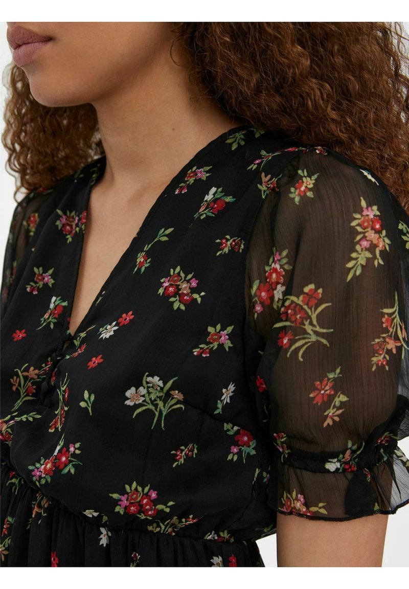 Vero Moda Freizeitkleid - Black
