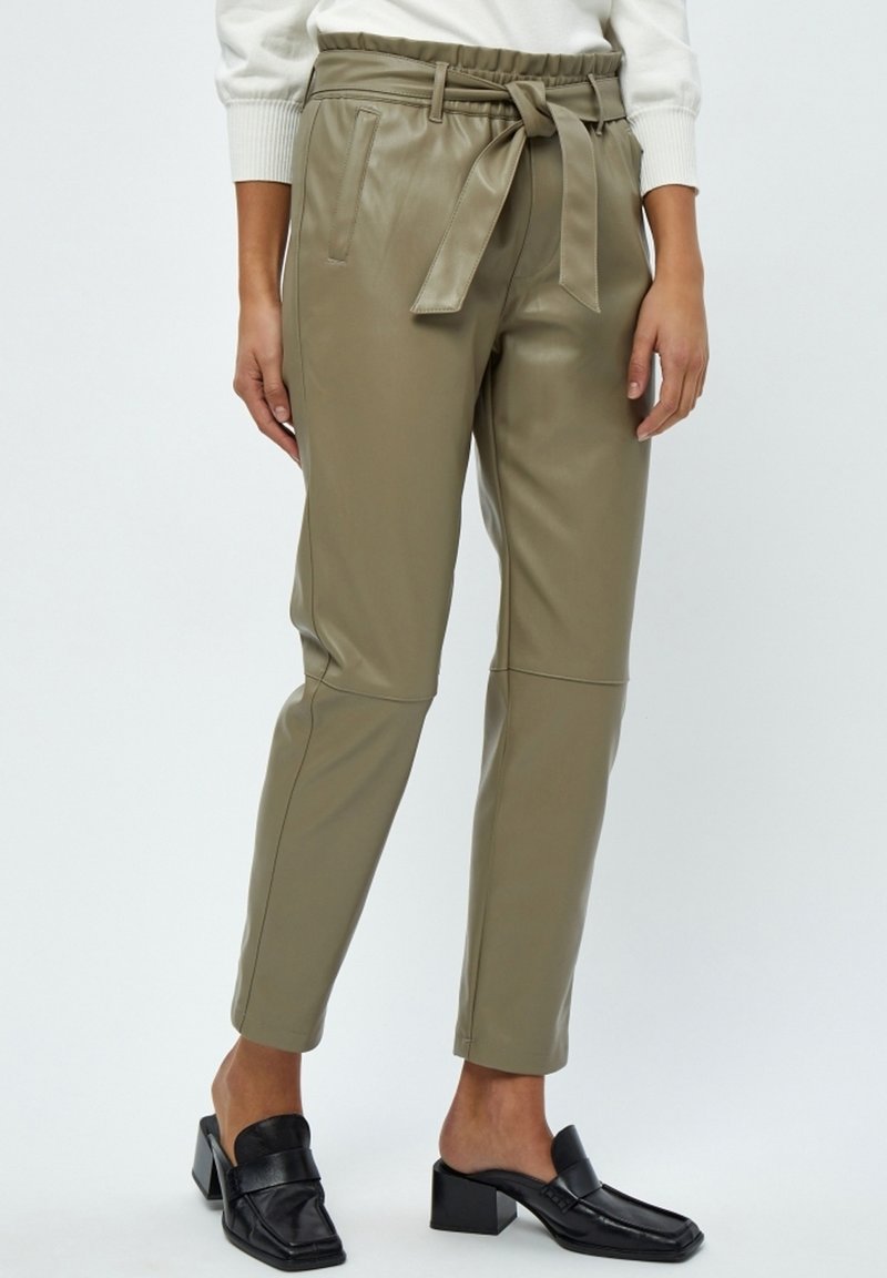 Minus JAYDA - Stoffhose - Mineral Gray