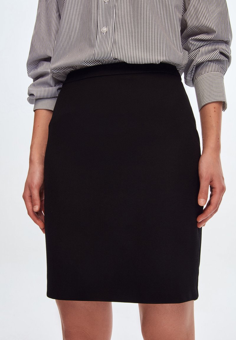  JULIA - Bleistiftrock - Black