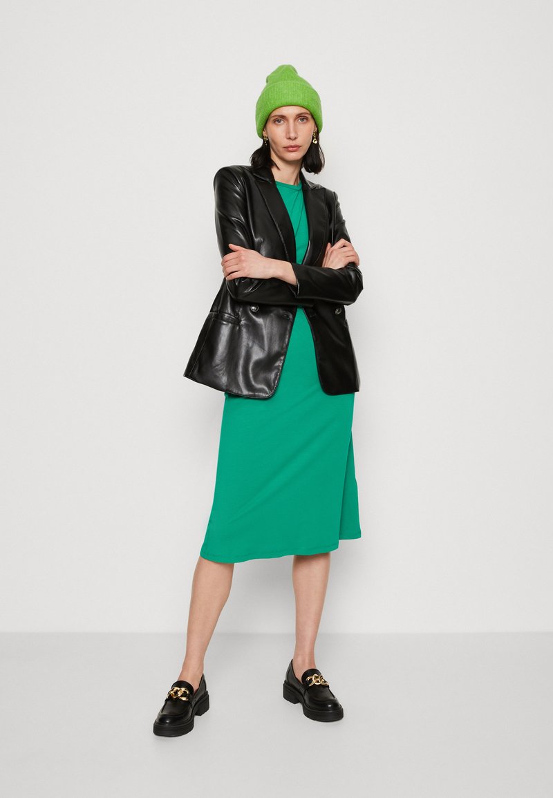 Marc O'Polo SLEEVE LESS EASY FIT - Jerseykleid - Vivid Green