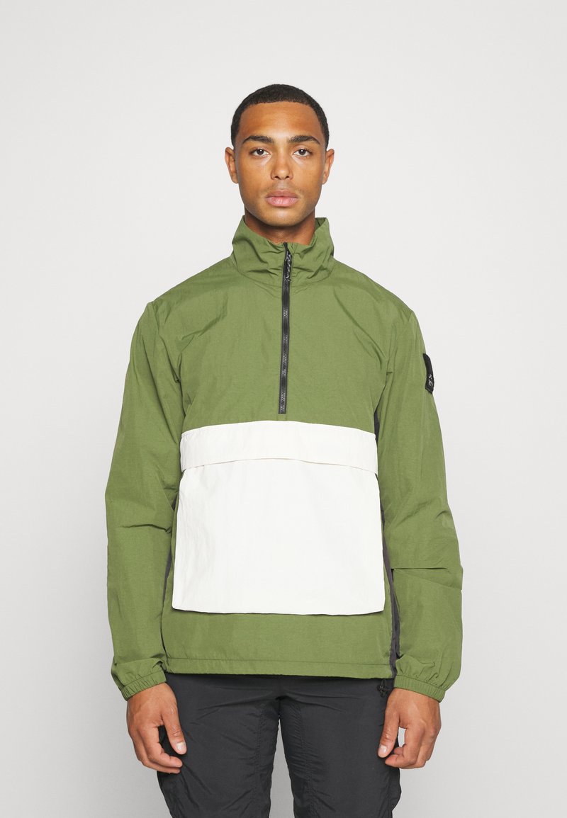 Jack Wolfskin REBEL OVERHEAD - Windbreaker - Greenwood