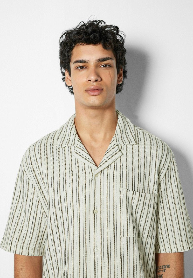 BERSHKA STRIPED RUSTIC SHORT SLEEVE - Hemd - Beige