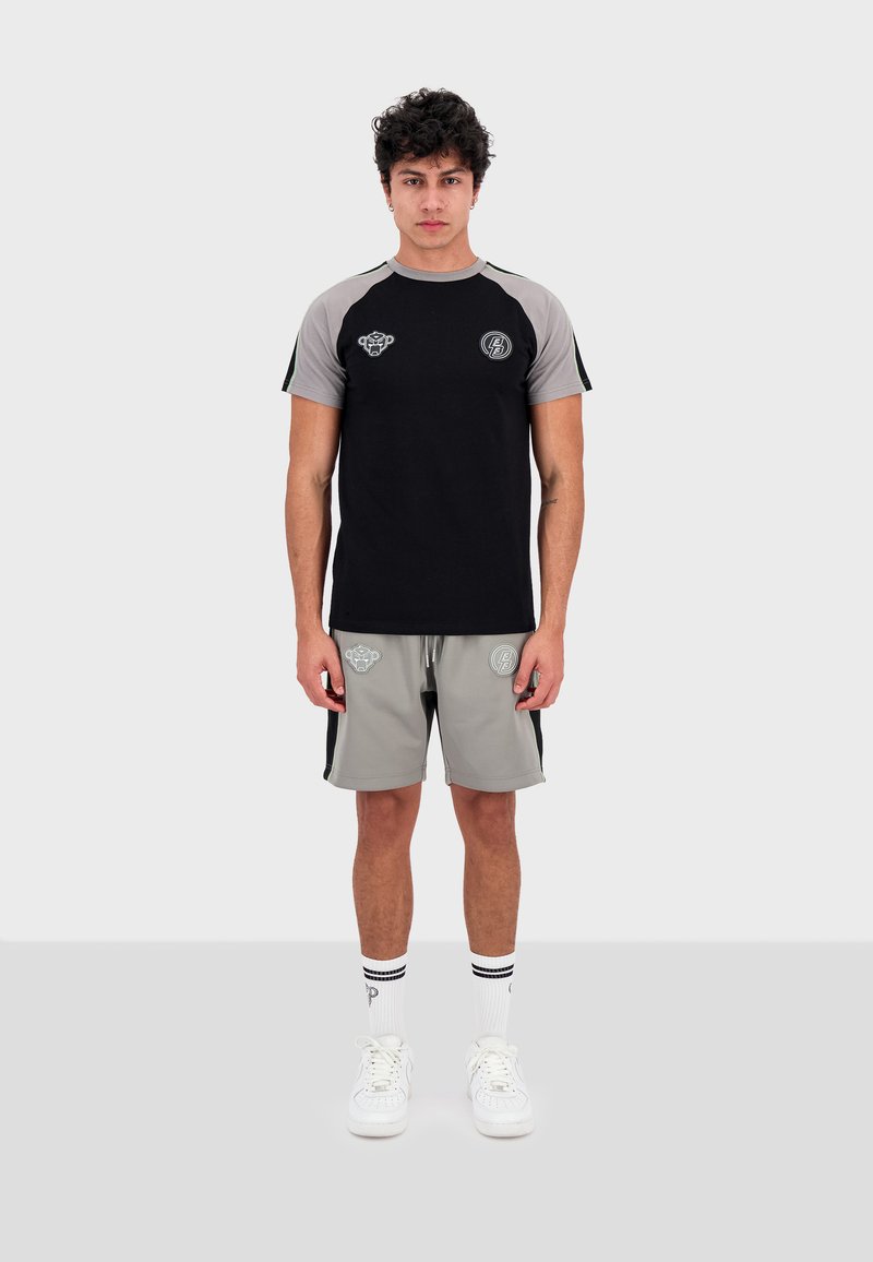  YACHT - T-Shirt Print - Black