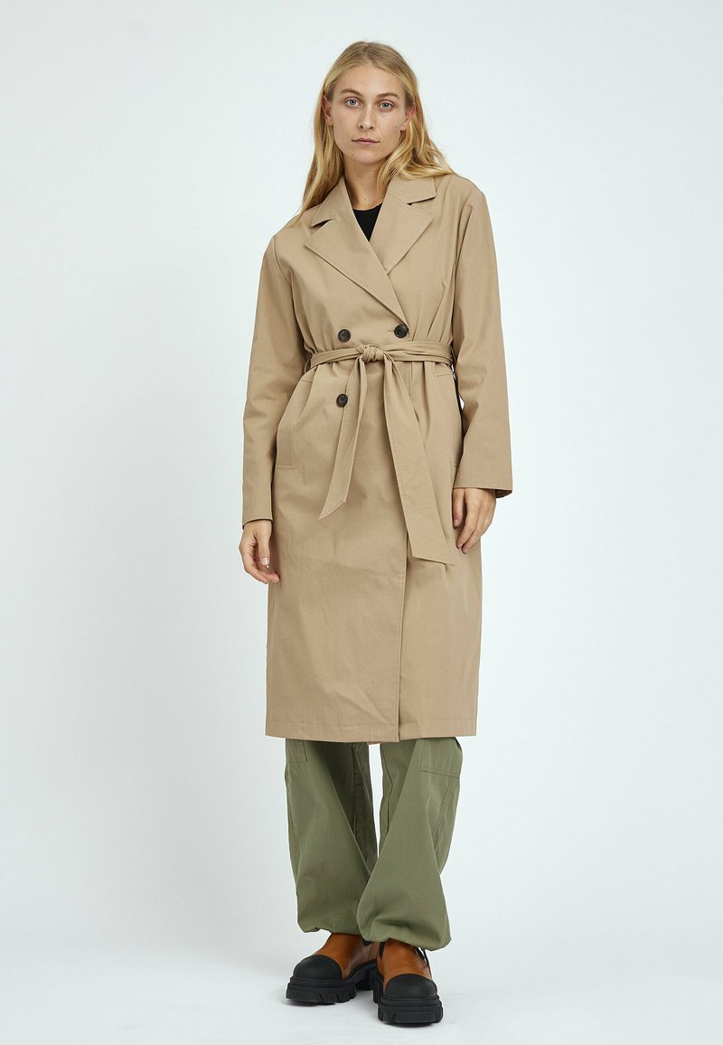Global Funk ELABILU-G - Trenchcoat - Lemon Pepper