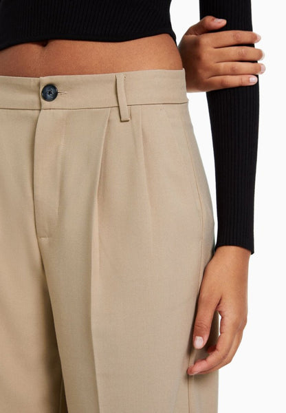 BERSHKA DAD FIT - Stoffhose - Camel