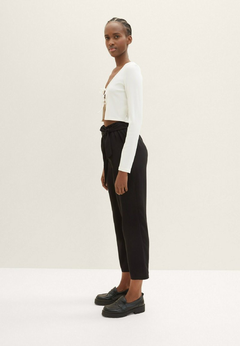 TOM TAILOR Denim TAPERED RELAXED - Stoffhose - Deep Black