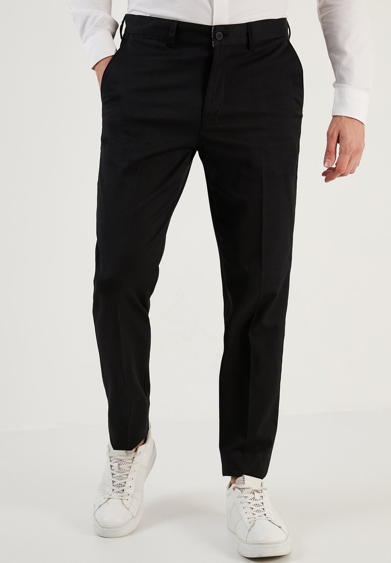  REGULAR FIT - Stoffhose - Black