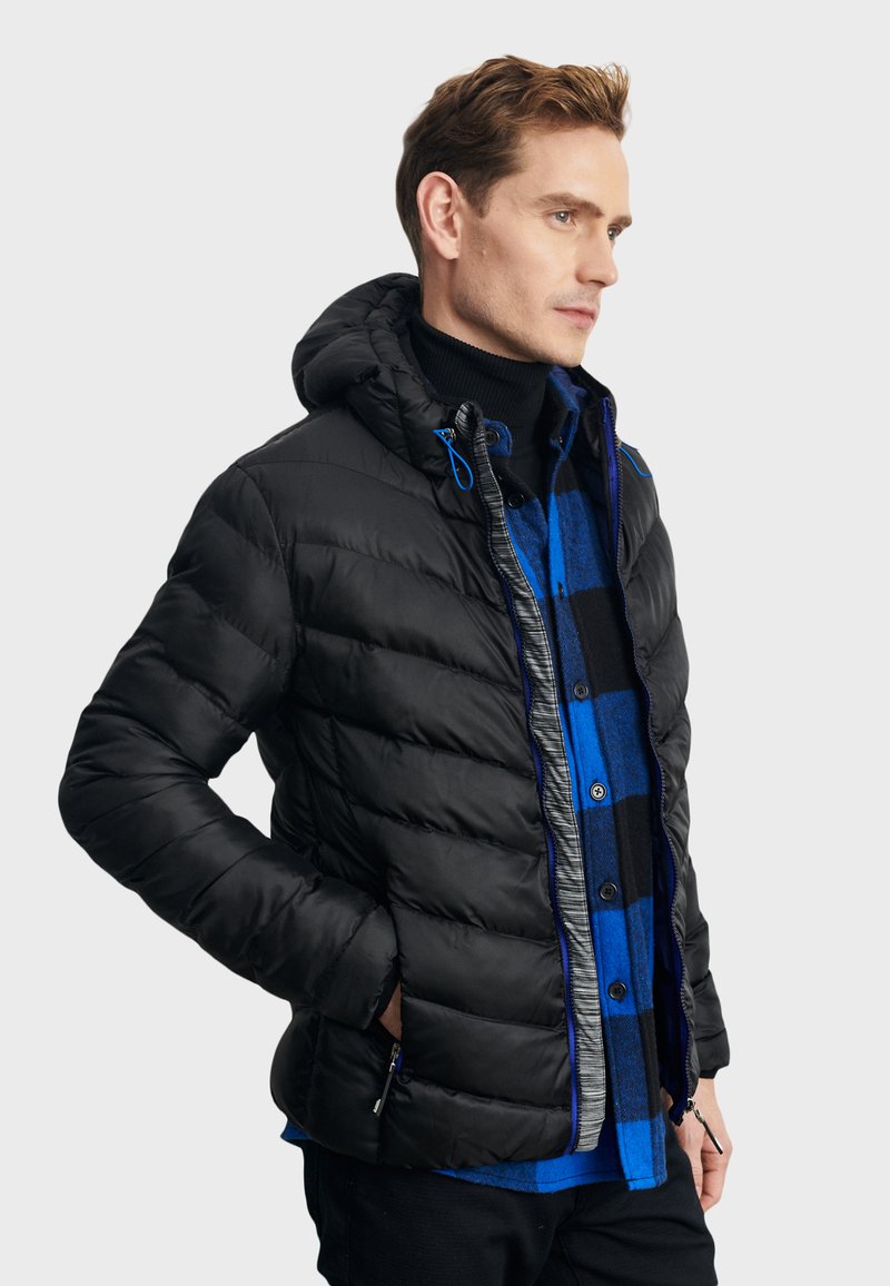  STANDARD FIT - Winterjacke - Black