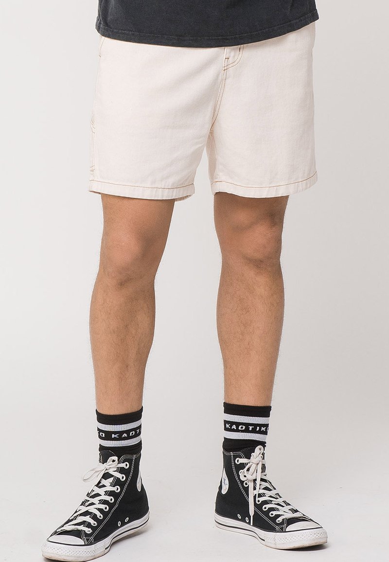 Kaotiko CARPENTER - Shorts - Beige