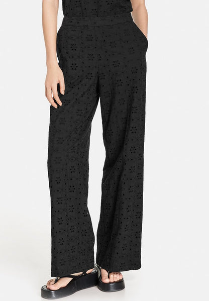 Taifun FREIZEIT LANG WEITE - Stoffhose - Schwarz