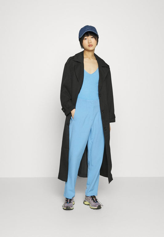 Vero Moda Petite VMKIRALOA TAPERED SOLID PANT - Stoffhose - Little Boy Blue