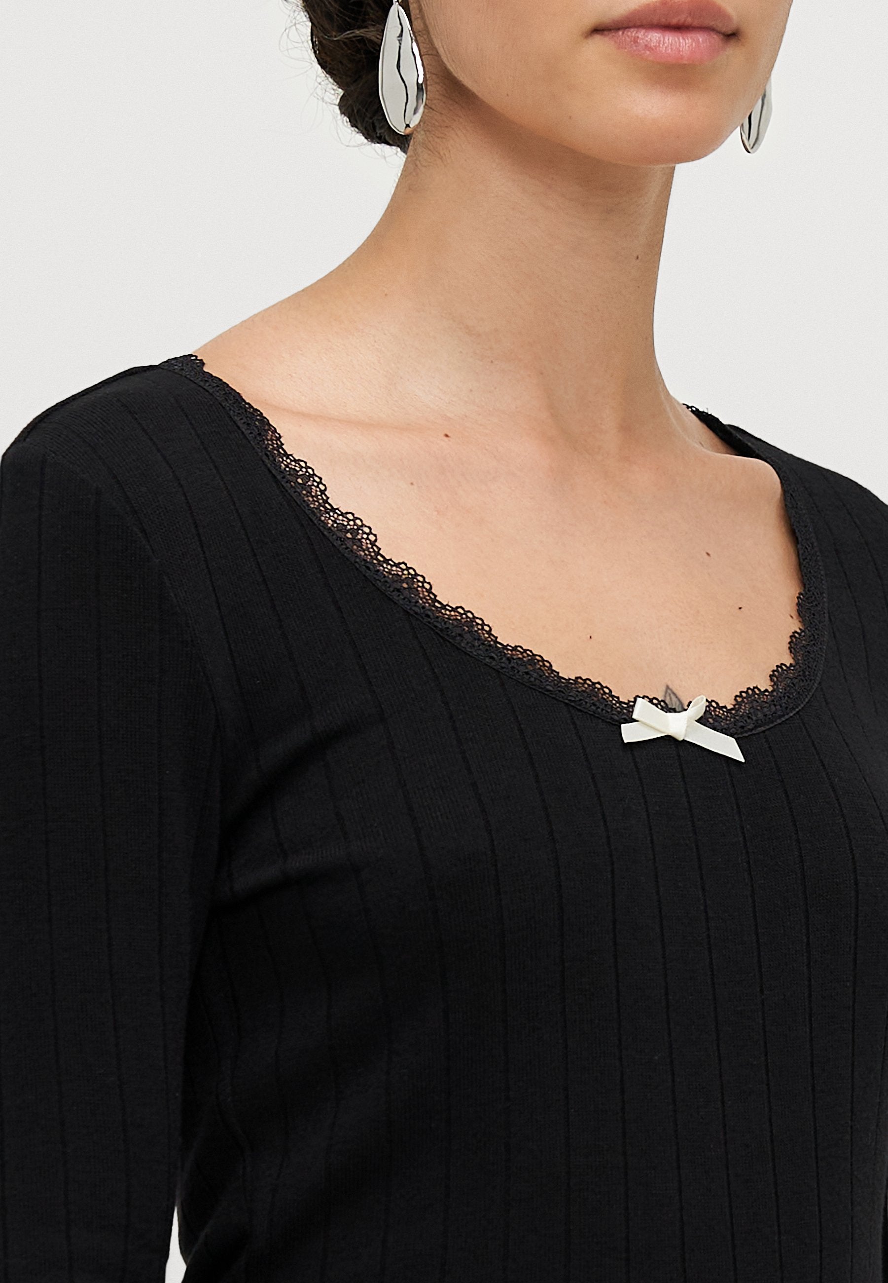 ONLY Petite ONLLAIKA U NECK - Long Sleeved Top - Black