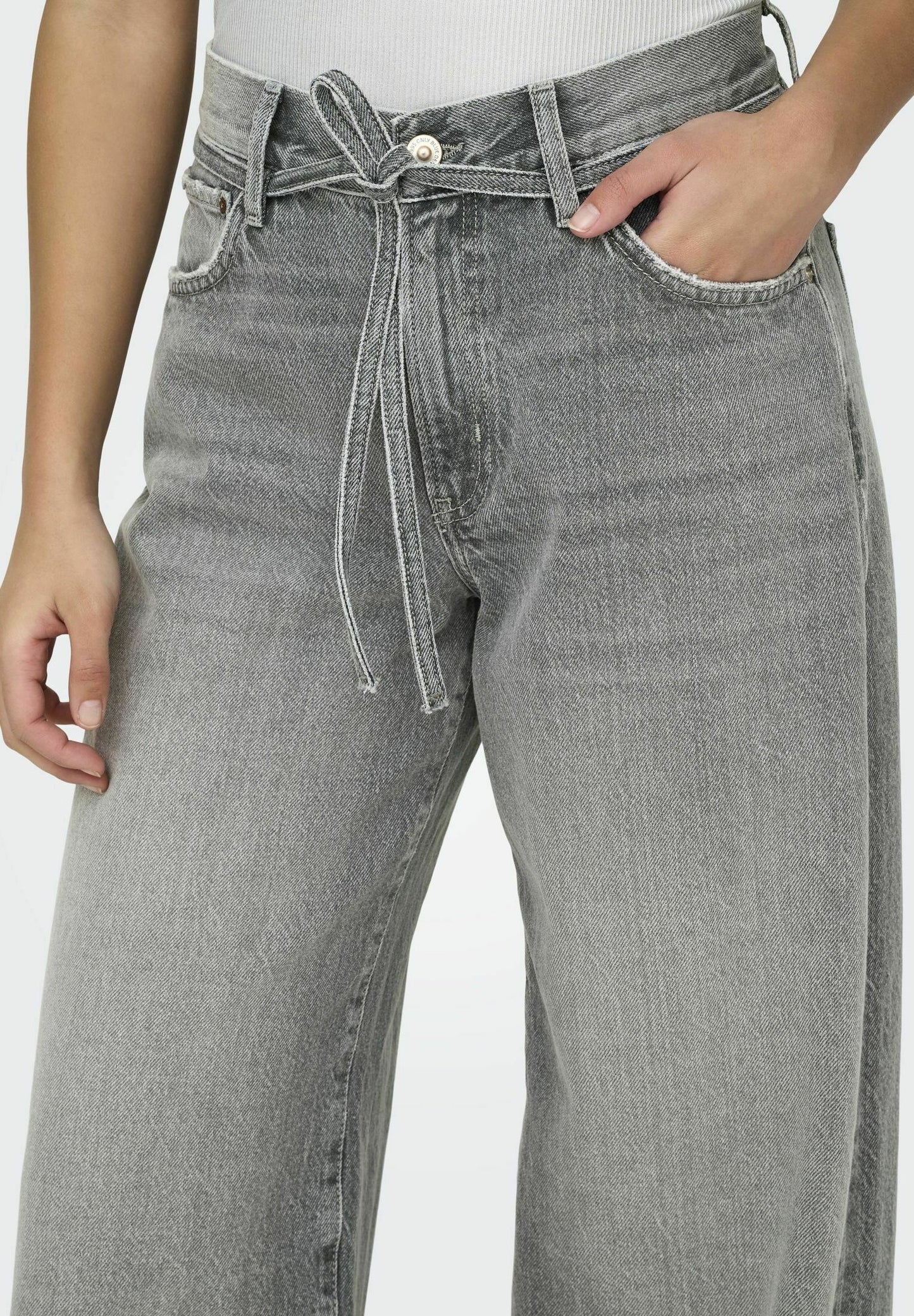 ONLY BALLON SCHNITT MITTLERE TAILLE - Wide Leg - Medium Grey Denim