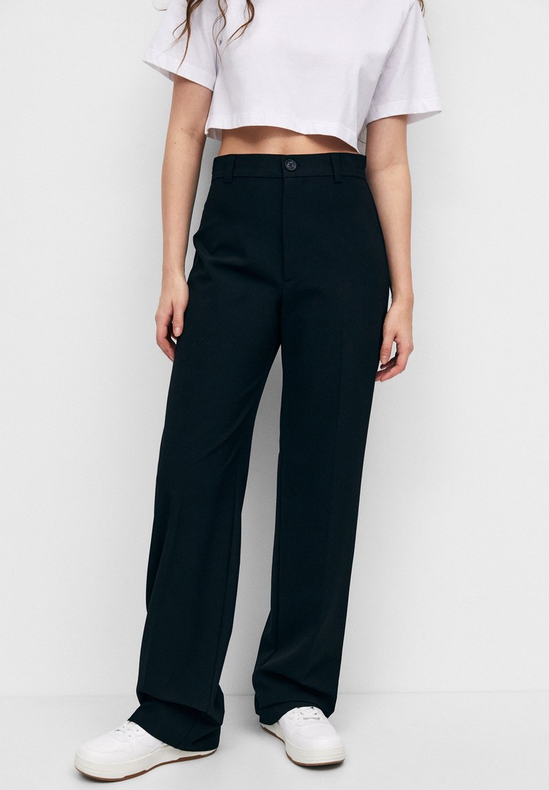 PULL & BEAR FORMAL STRAIGHT-LEG - Stoffhose - Black