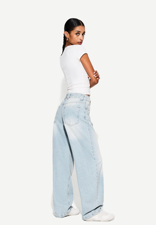 BERSHKA BALLOON - BAGGY - Relaxed Fit Jeans - Light Blue Denim