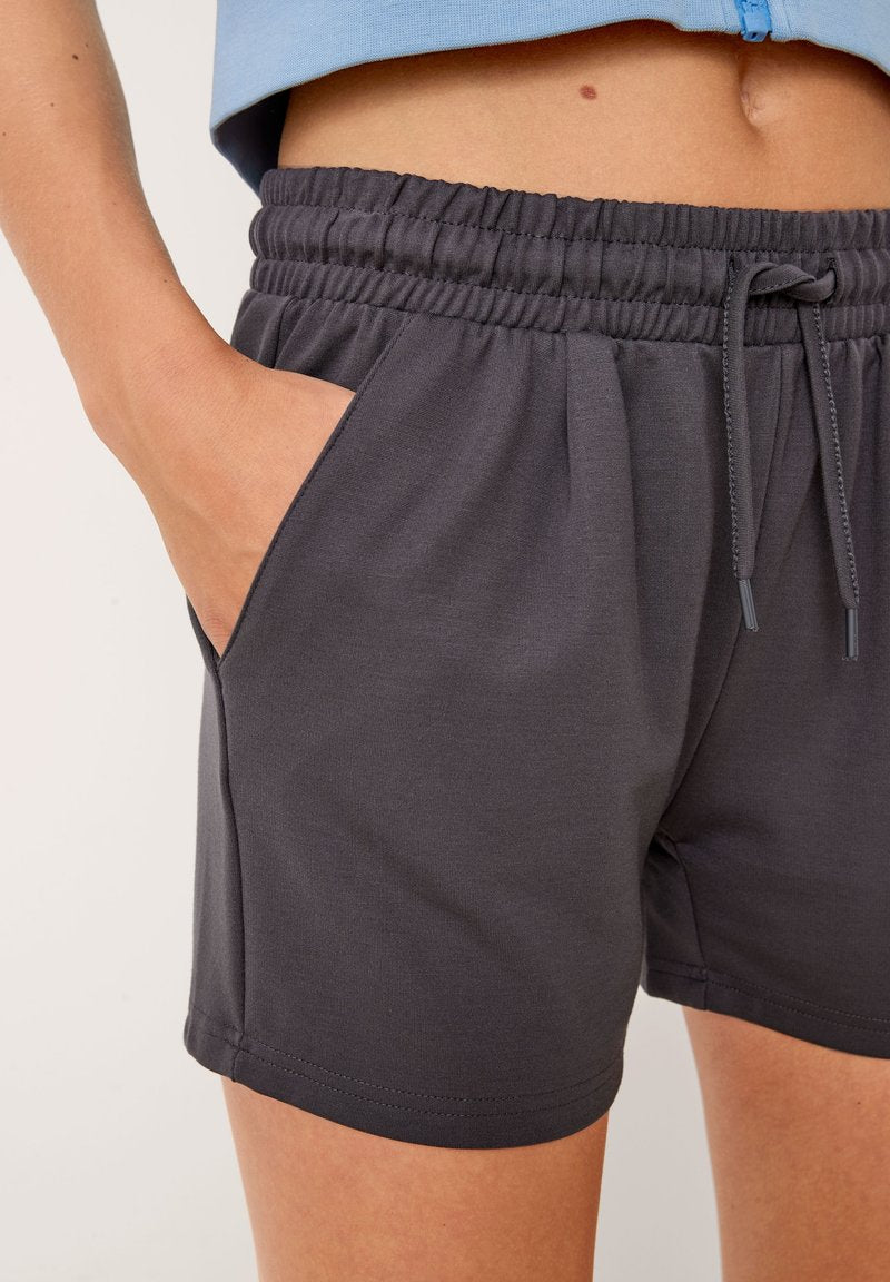 QS By S.Oliver REGULAR MIT ELASTISCHEM BUND - Jogginghose - Asphalt
