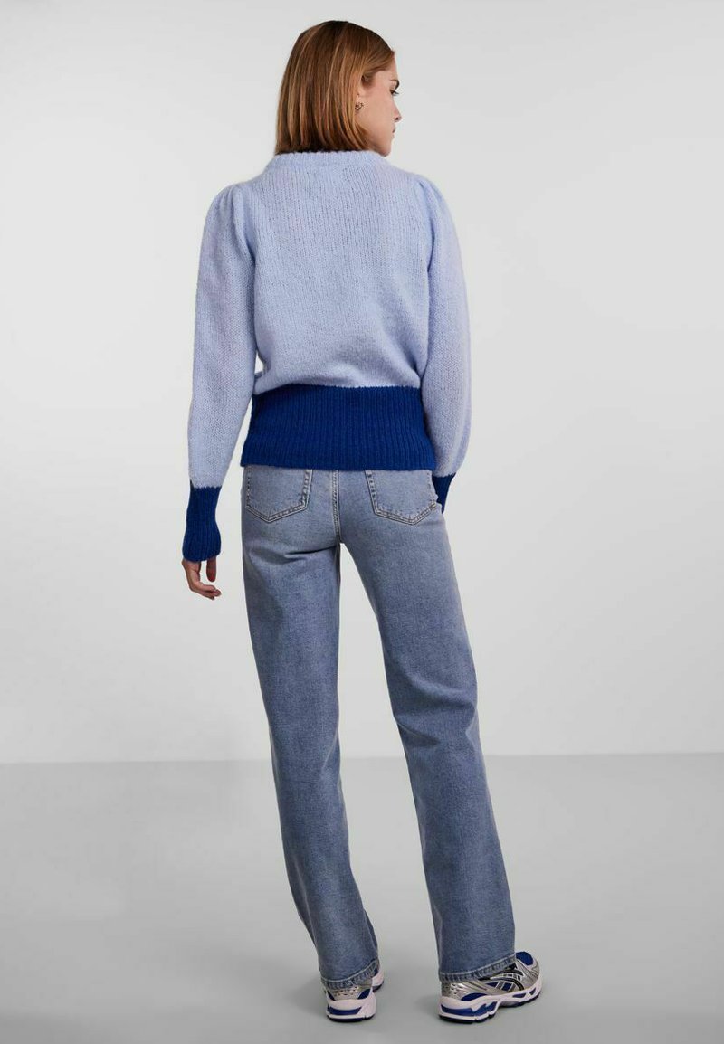 Pieces PCLAYAN LS O-NECK KAC PWP - Strickpullover - Kentucky Blue