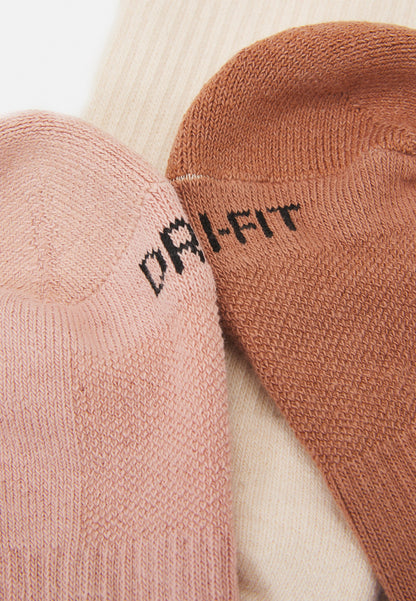 Nike Performance EVERYDAY PLUS CUSH CREW UNISEX 3 PACK - Sports Socks - Mineral Clay/rose Whisper/pearl White/black