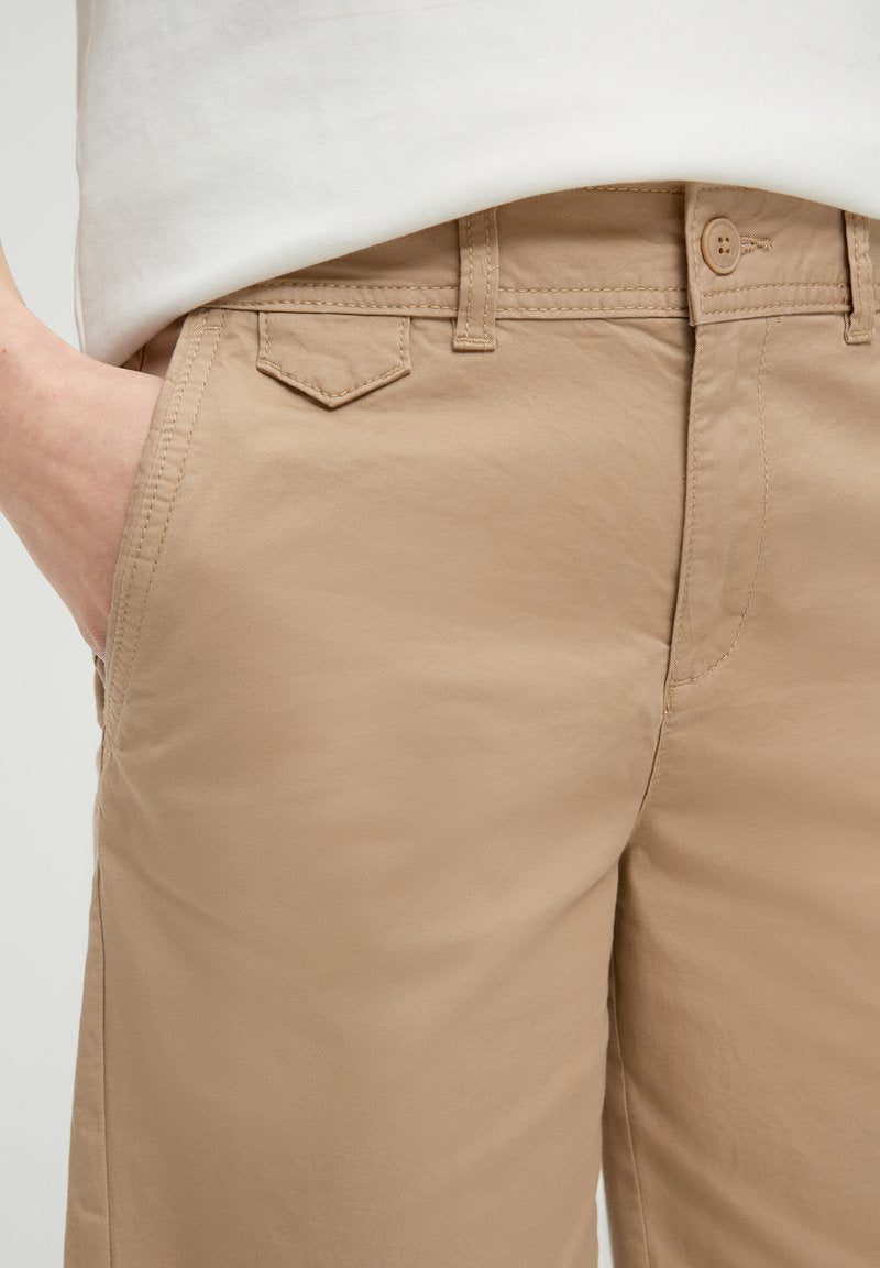 S.Oliver REGULAR BERMUDA - Shorts - Sandstein