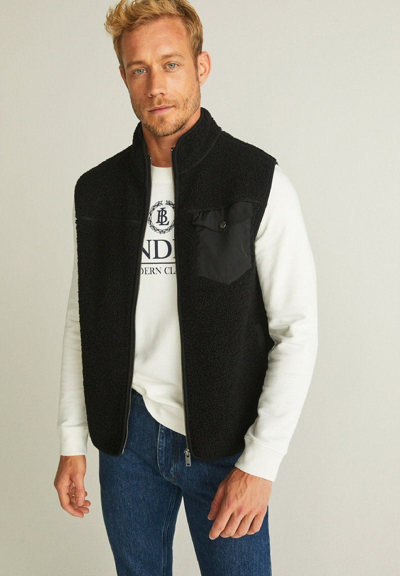  CARL PILE - Weste - Black