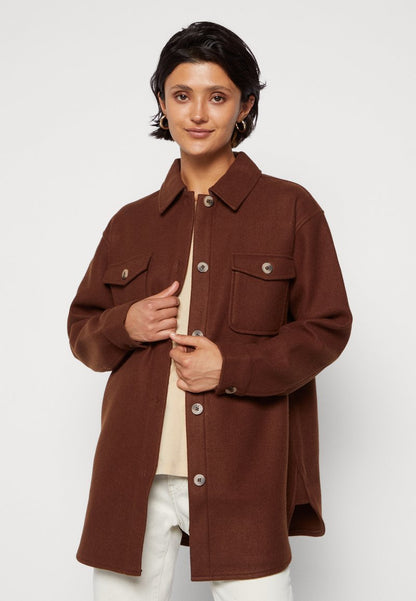 Pieces PCJUDY SHACKET - Kurzmantel - Chicory Coffee