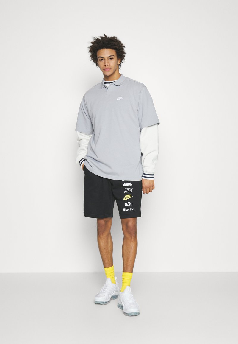Nike Sportswear CLUB - Shorts - Black