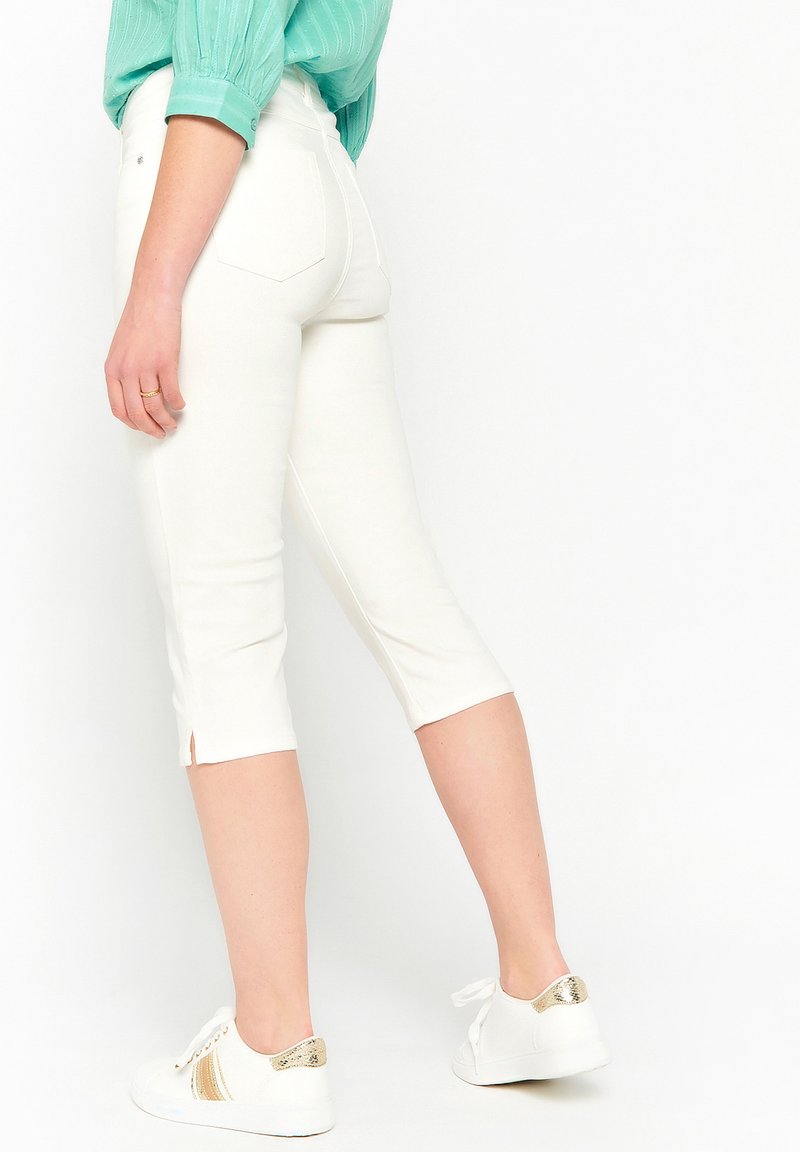 LOLALIZA CROPPED - Jeans Shorts - B Ecru
