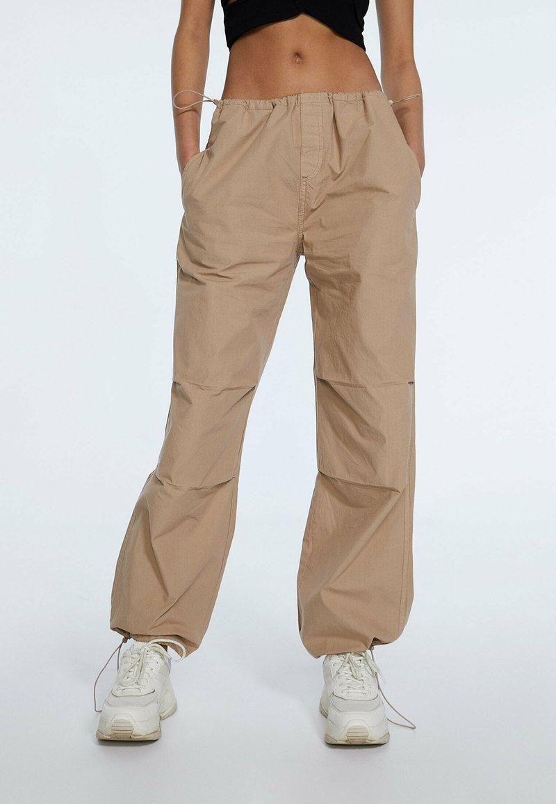 Stradivarius PARACHUTE POPELIN - Jogginghose - Stone