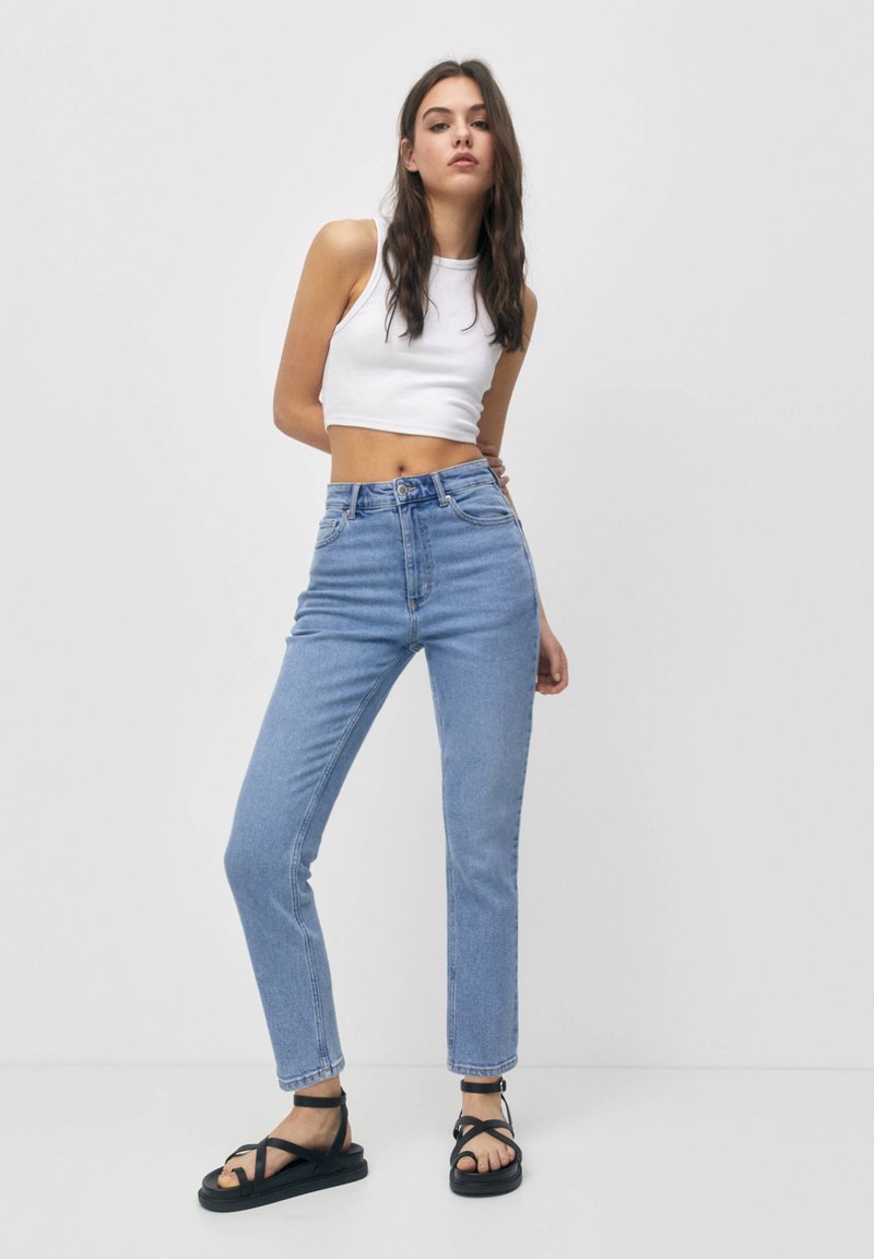 PULL & BEAR HIGH WAIST MOM - Jeans Slim Fit - Stone Blue Denim