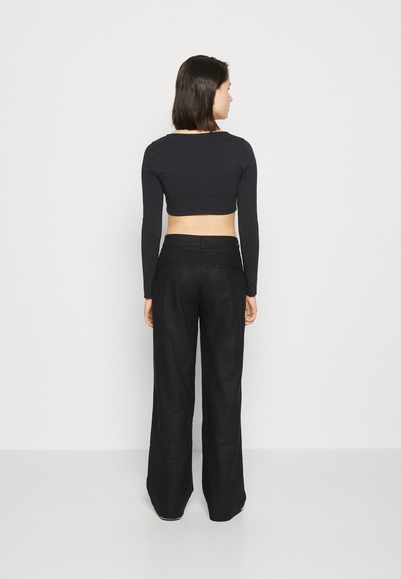 Nike Sportswear CROP - Langarmshirt - Black/(dark Smoke Grey)