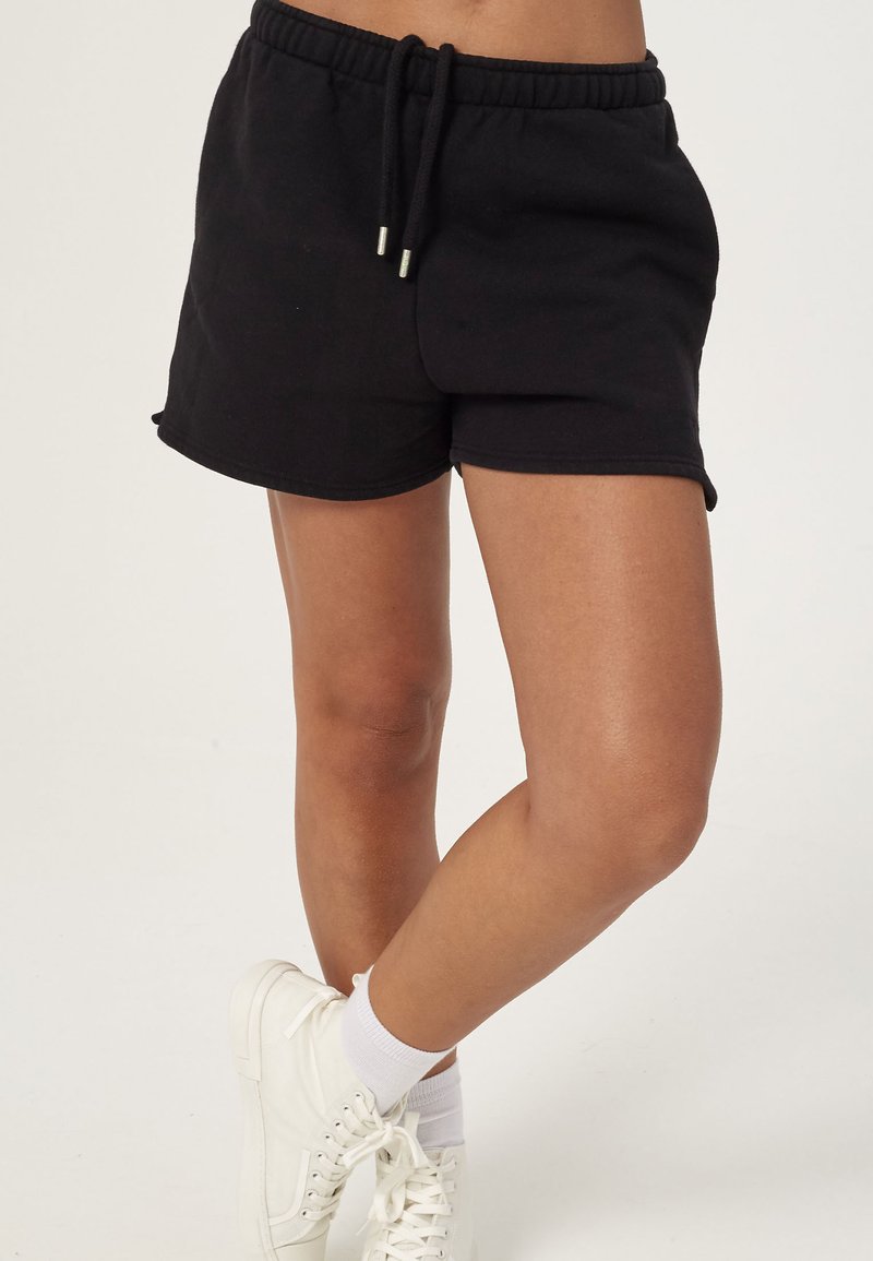  Shorts - Black