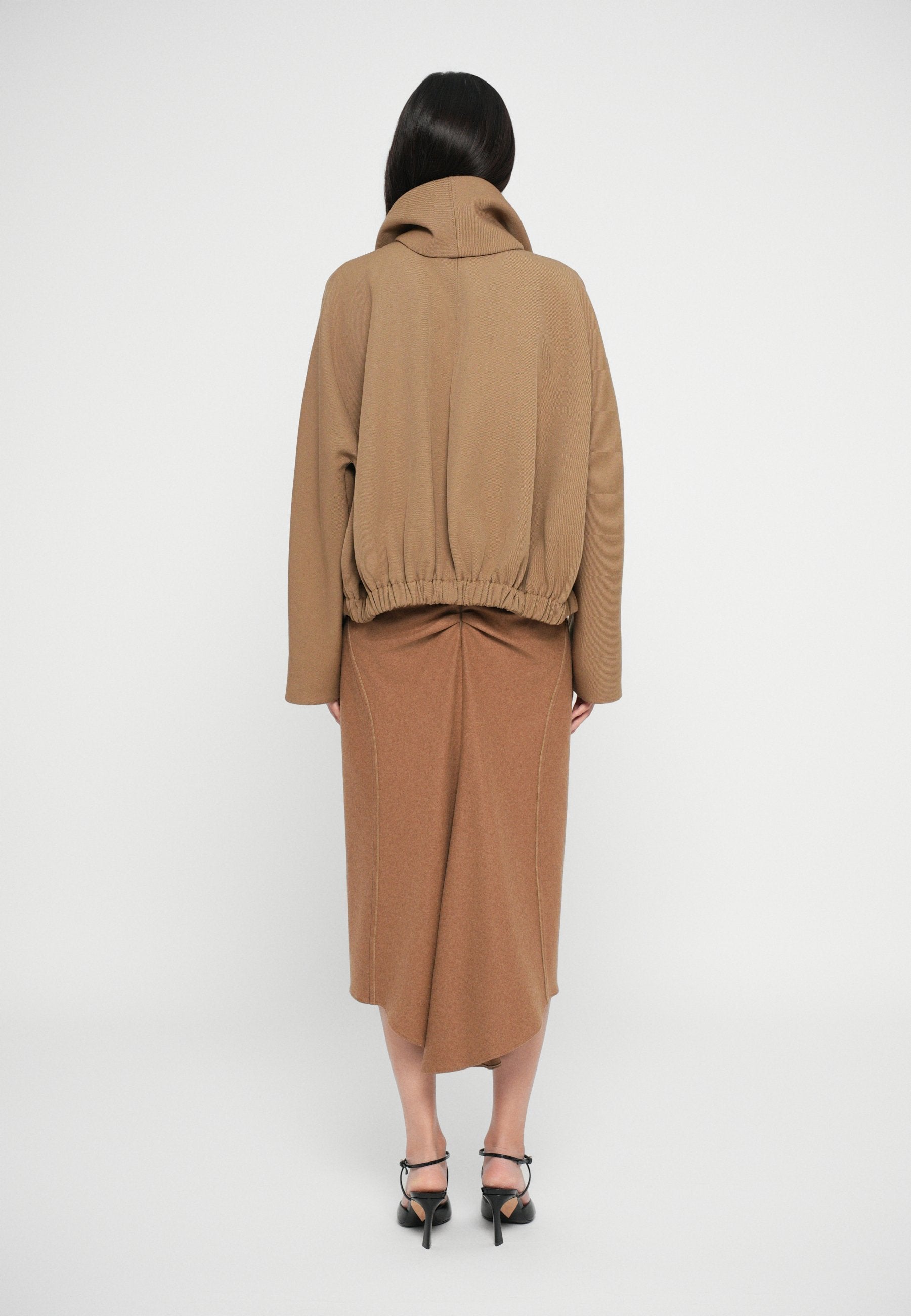 Victoria Beckham OVERSIZED ROLL NECK - Light Jacket - Dark Camel