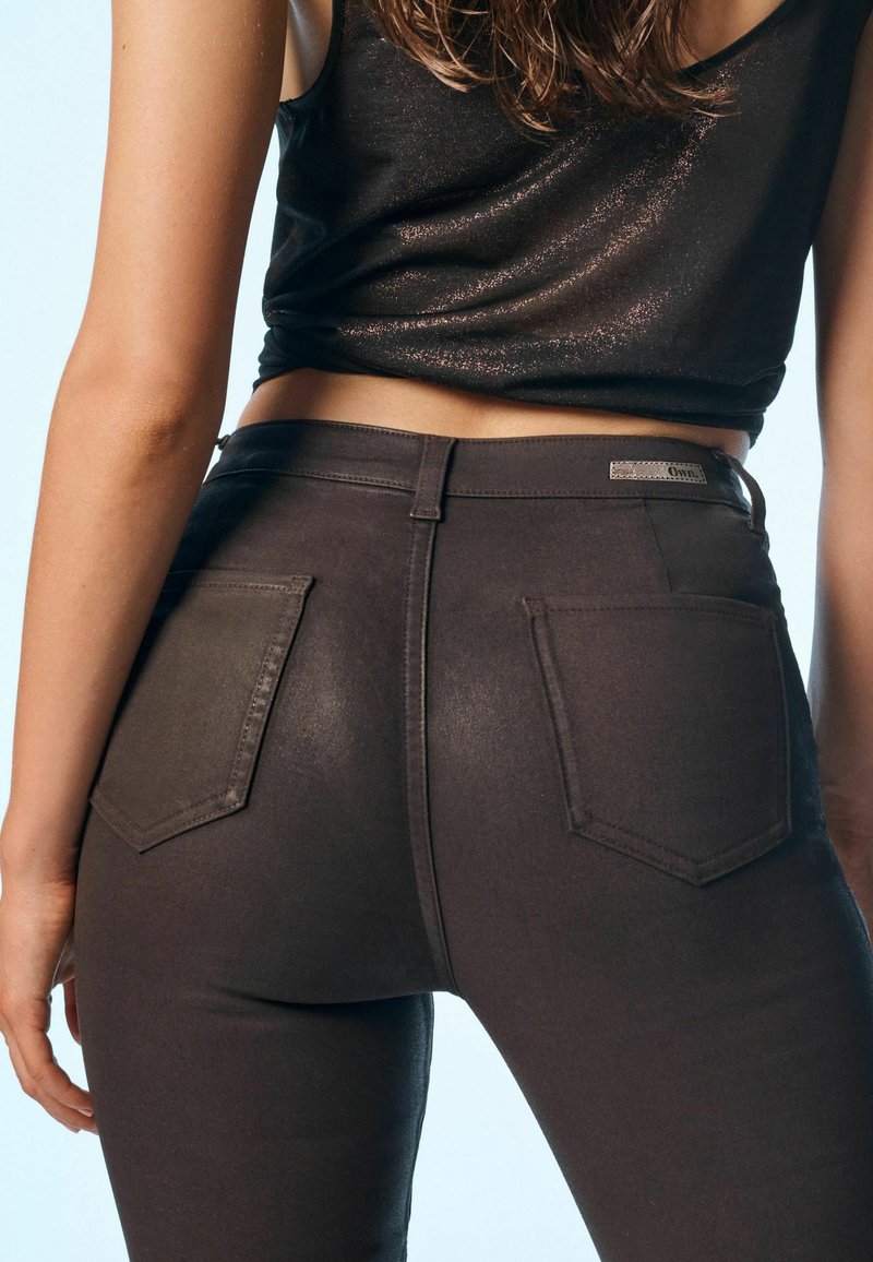  HIGH WAIST 90S STANDARD - Jeans Skinny Fit - Chocolate Brown Coated