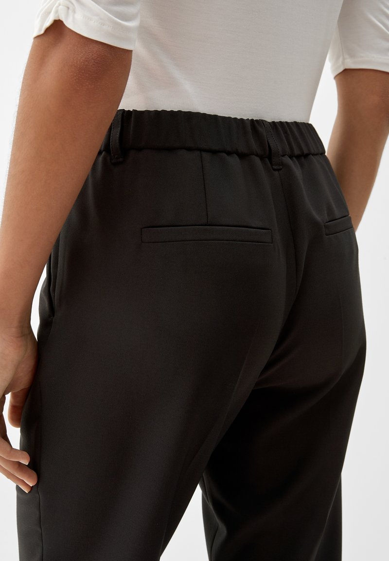 S.Oliver BLACK LABEL ELEGANTE 7/8 - Stoffhose - True Black