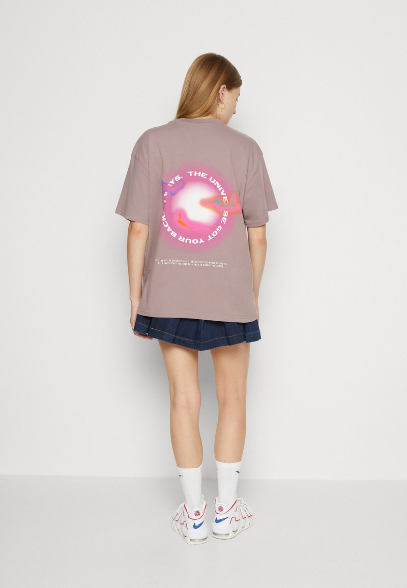 Pegador LERUM OVERSIZED TEE - T-Shirt Print - Washed Future Violet