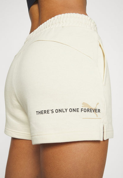 Puma ESS BETTER SHORTS - Kurze Sporthose - Off-white