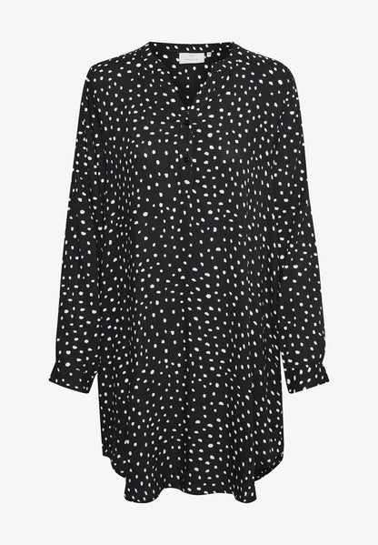 Kaffe KAMARANA - Freizeitkleid - Black/chalk Dots