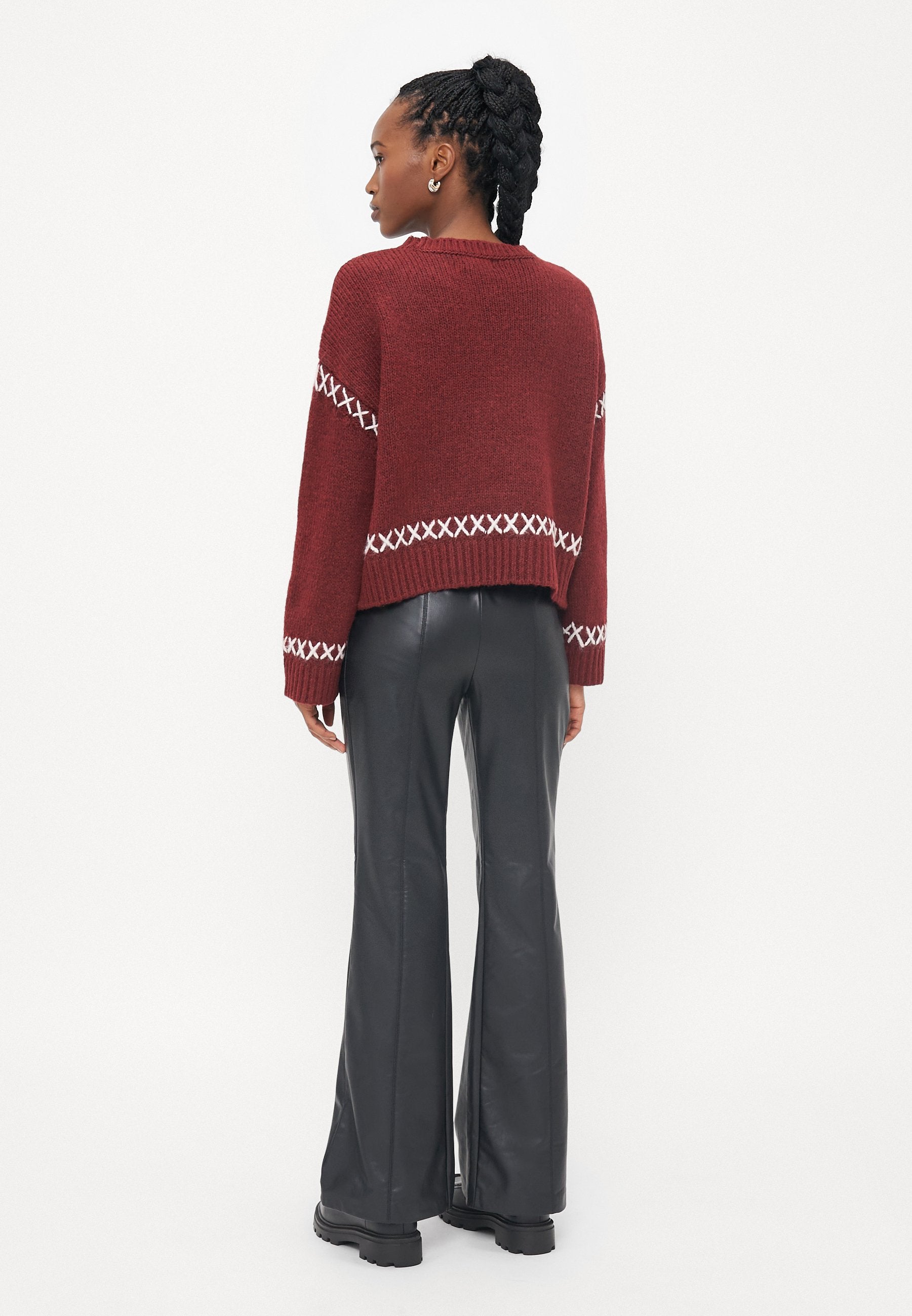 ONLY Petite ONLAMANDA LIFE O NECK DETAIL - Jumper - Cabernet/cloud Dancer