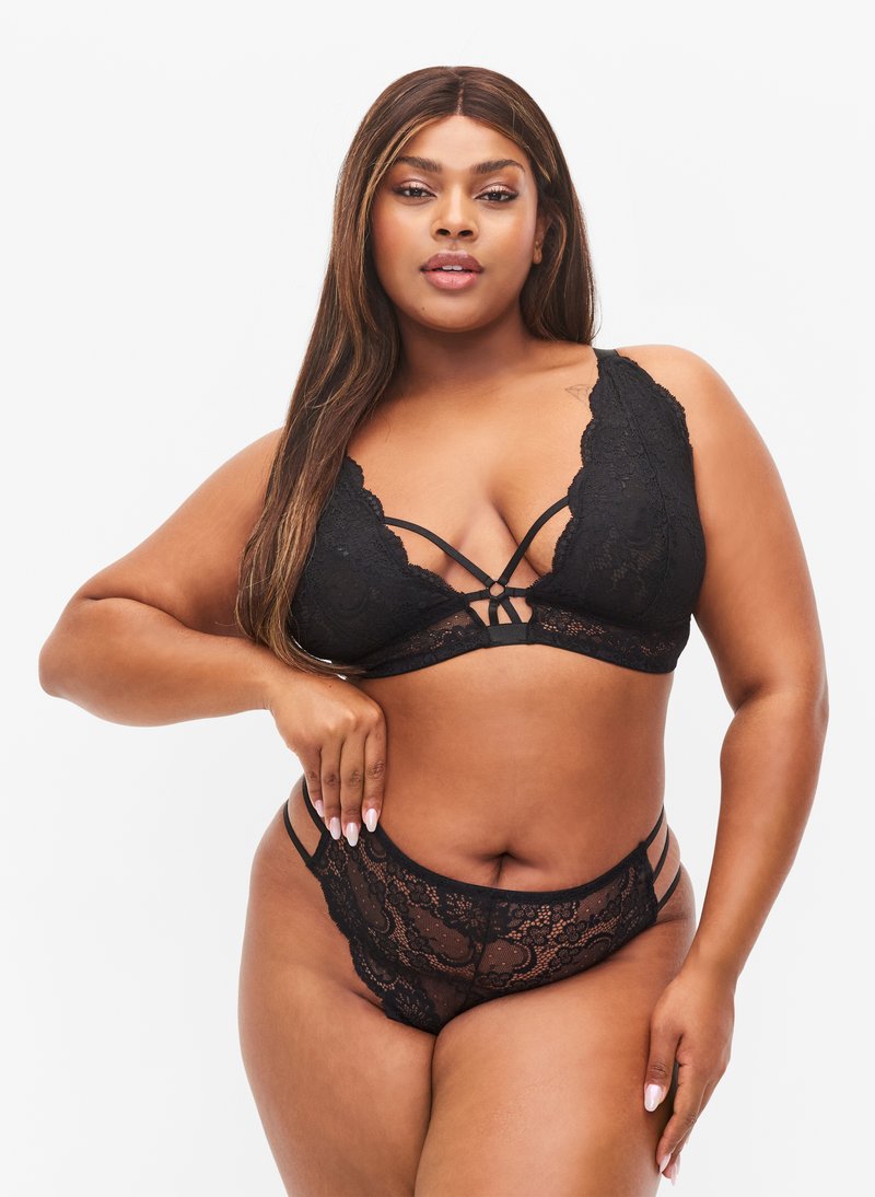  BRAZILIAN - String - Black