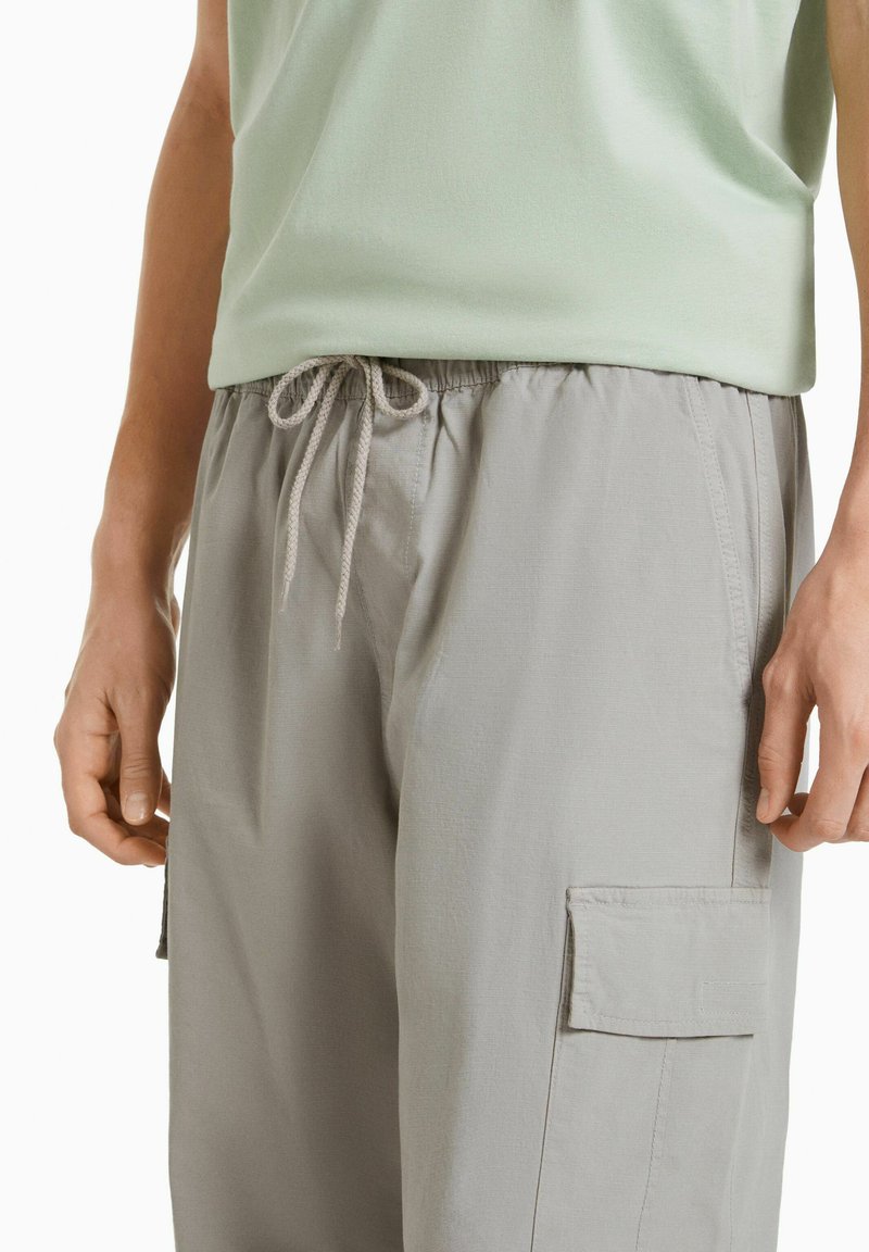 BERSHKA STOPPERS - Cargohose - Grey