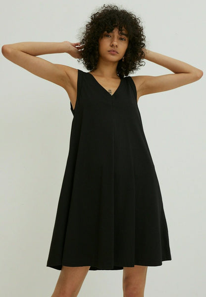 EDITED KENIA - Freizeitkleid - Schwarz