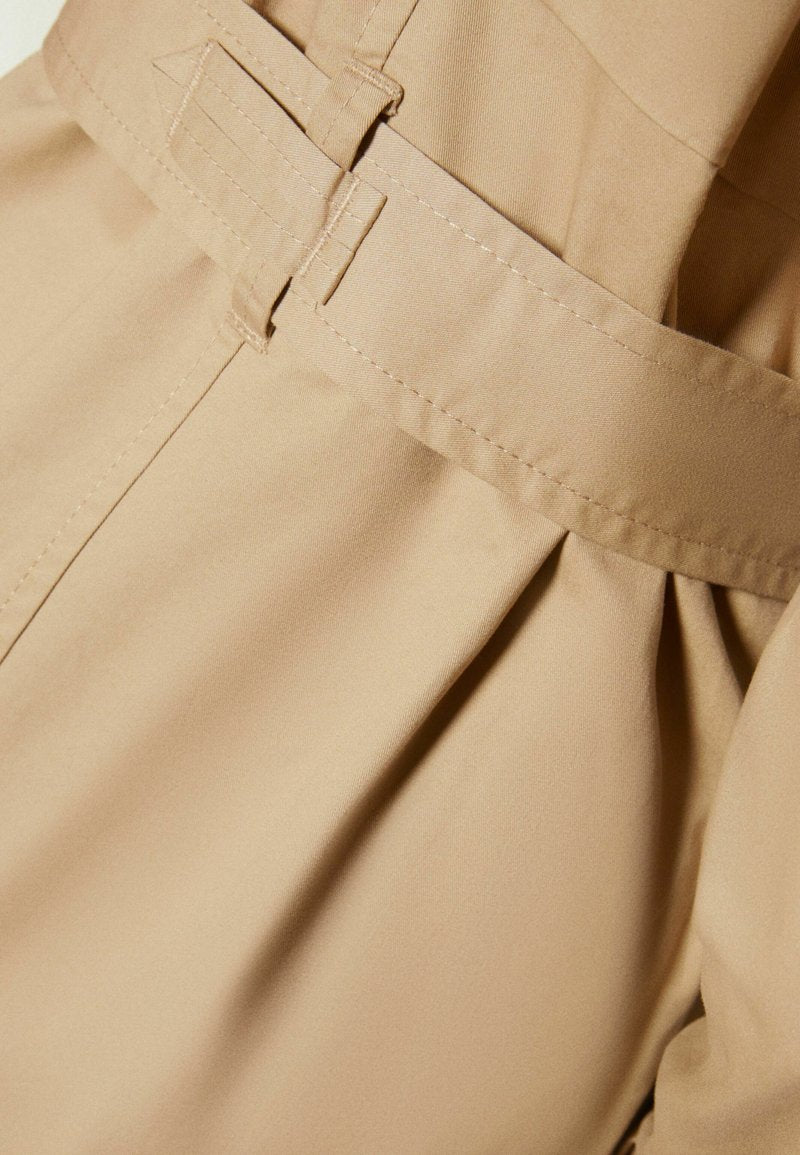 BERSHKA Trenchcoat - Camel