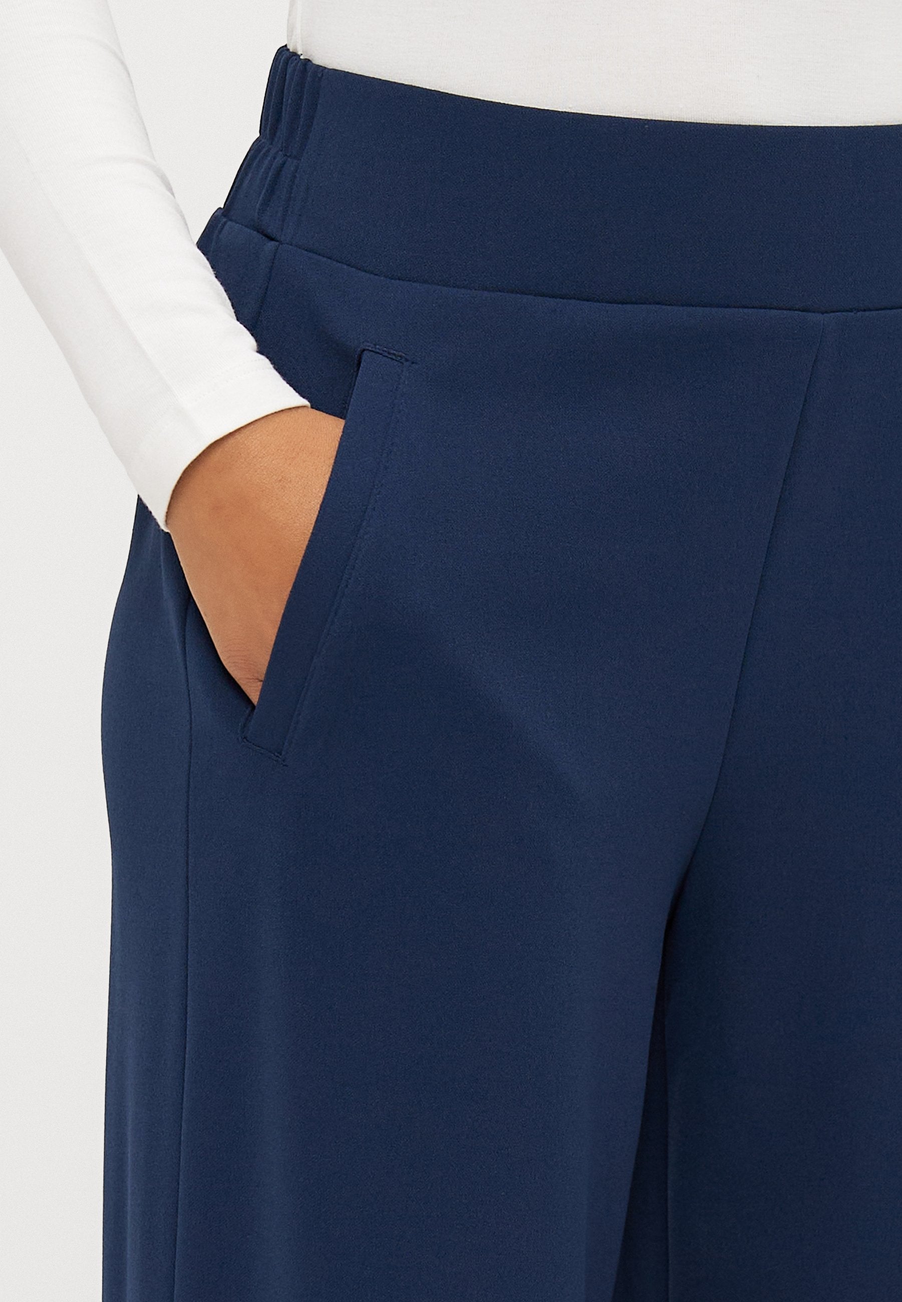ONLY Petite ONLEVI LIFE WIDE - Trousers - Naval Academy