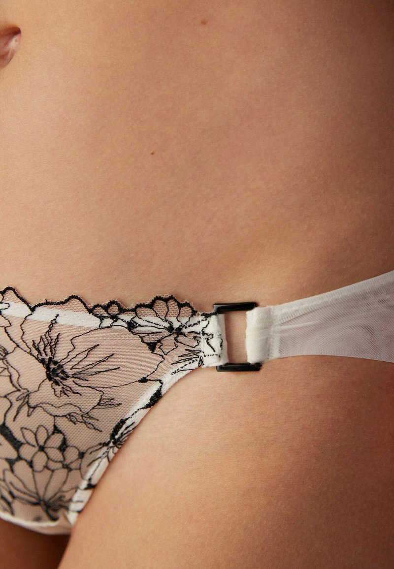Intimissimi PURE - Slip - Elfenbein Powder White Black